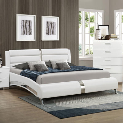 Jeremaine - Upholstered Bed